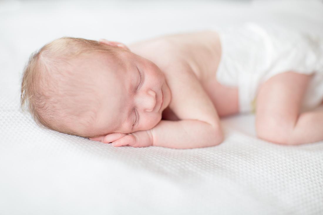 karin-haupt-fotografie-donauwoerth-harburg-neugeborenen-shooting-lia-4