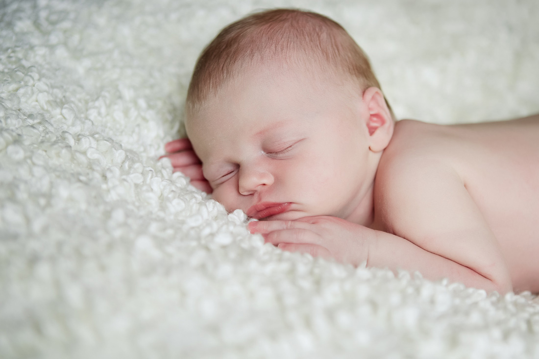 karin-haupt-fotografie-donauwoerth-harburg-neugeborenen-shooting-julia-9
